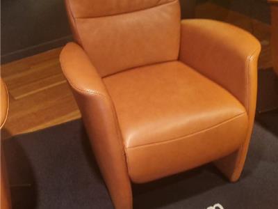 Lederland EINDHOVEN Showroommodel Triest  relax  met gasveer  medium